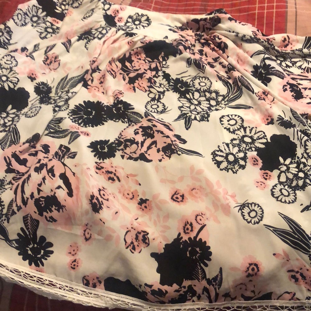 Flowered cardigan - Picture 3 of 3